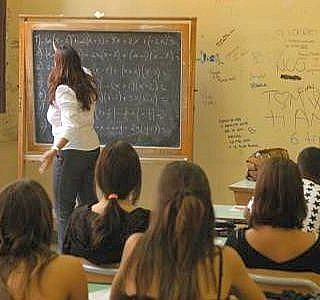 Istruzione, nelle graduatorie del Piemonte mancano quasi 3 mila insegnanti per la Scuola primaria e dell’infanzia
