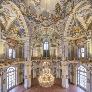 Domenica Gran ballo in Mascherina alla Palazzina di Stupinigi