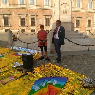 Campagna #ioaccolgo, sabato flash mob in piazza Castello per abrogare i Decreti Sicurezza