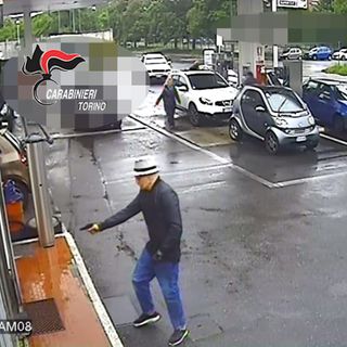 Tentato omicidio al distributore di benzina: presi i tre che spararono (FOTO e VIDEO)