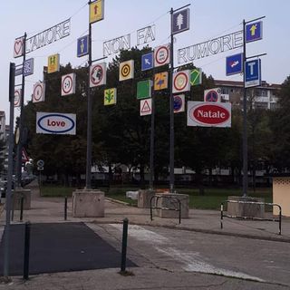Le Luci d'Artista installate in via Roveda nel 2018