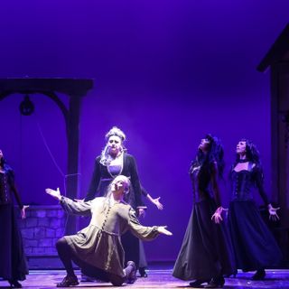 La spada nella roccia al Teatro Nuovo aspettando la Befana