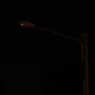 Grugliasco, il sindaco Gaito e l'assessore Bianco in giro la sera per controllare i lampioni spenti