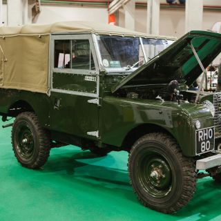 Land Rover spegne 70 candeline ad Automotoretrò e Automotoracing