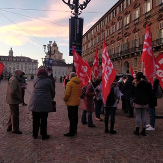 Scuola, la protesta di insegnanti e collaboratori precari: “Assunti per l'emergenza Covid, ma non siamo pagati” [VIDEO]