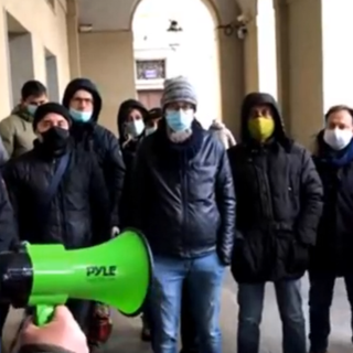 lavoratori Pininfarina engineering di fronte alla Regione durante la vertenza in piazza Castello