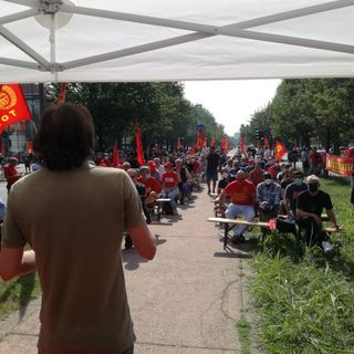 Dall'alba presidio Fiom davanti alla Porta Due