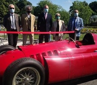 Stefano Lo Russo e Paolo Damilano insieme alla figlia del pilota Alberto Ascari
