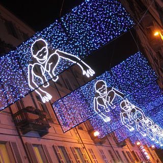 Tour gratuiti in bus alla scoperta delle Luci d'Artista in occasione dei 25 anni