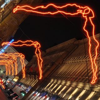 In via Roma luci di Natale, ma non d'Artista: nel 2019 torna il Planetario
