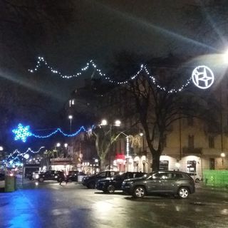 La circostrizione 2 si prepara ad accendere le luci di Natale