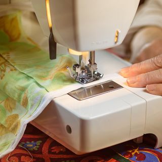Come scegliere una macchina da cucire professionale