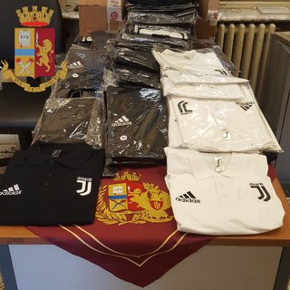 Derby Juventus-Torino, sequestrati oltre 140 capi contraffatti