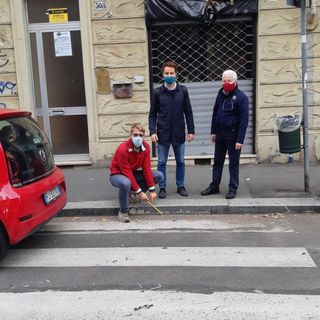 &quot;Rendete accessibili quei marciapiedi&quot;: barriere architettoniche in borgata Parella
