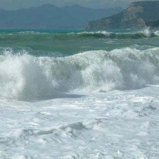 Torinese travolto e ucciso da una mareggiata a Savona