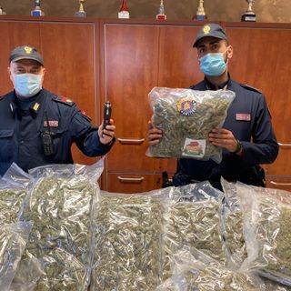 Giro di droga in un circolo privato di via Cuneo: in manette il vicepresidente