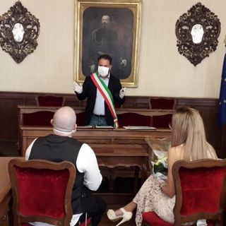 Moncalieri, sposi in Comune al tempo del coronavirus