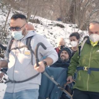 &quot;Si può fare&quot;, la storia di Matteo Gamerro: in viaggio in carrozzina per oltre 1200 km dal Piemonte al Lazio