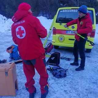 Un momento dei soccorsi ai migranti nei mesi scorsi al Colle della Scala