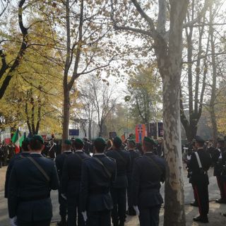 Le forze armate di Torino ricordano i propri defunti