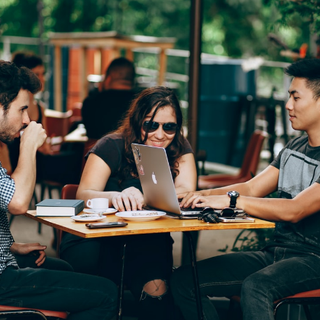 La generazione dei millennials e le sue caratteristiche