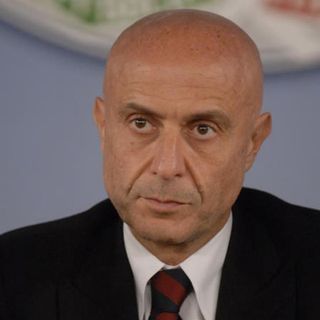 Minniti alla festa dell'Unità a Torino: &quot;La sicurezza è una questione di sinistra&quot;