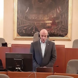 La Regione Piemonte rende omaggio alle vittime del Coronavirus: bandiere a mezz’asta e un minuto di silenzio.