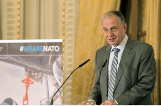 Il romeno Mircea Geoana  è stato nominato Vice Segretario generale della NATO