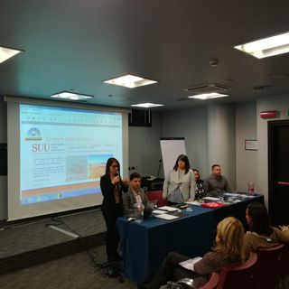 Affluenza a Torino di studenti e genitori per la presentazione delle Università Americane