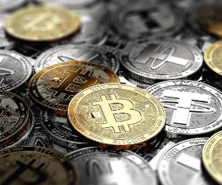 Bitcoin: mentre le vendite su Binance fanno crollare BTC, una balena crypto compra 1K dell’asset