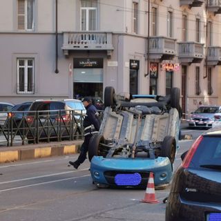auto ribaltata