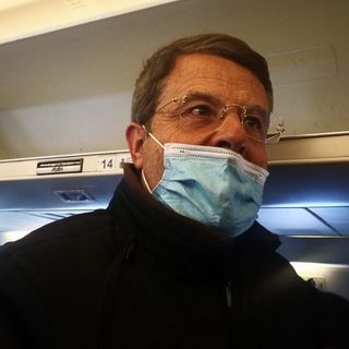 &quot;Situazione di emergenza, ma i bambini sono contenti&quot;: il racconto dell'imprenditore tessile Alessandro Barbero dall'aeroporto di Iasi [VIDEO]