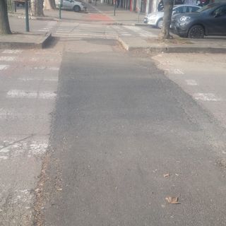 Asfalto consumato tra corso Traiano e Benedetto Croce, Loi: “Non un pericolo, ma interverremo”