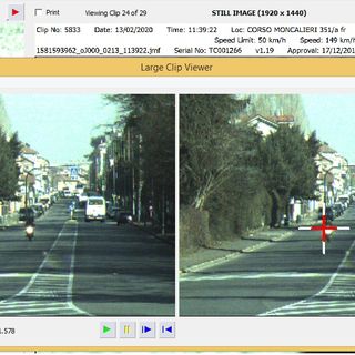 In sella alla moto a 150 Km/h in piazza Zara: multa da 847 euro per un ragazzo