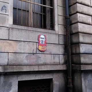 Non si placa la polemica su Lombroso e il suo museo: sui muri compare una piastrella &quot;offensiva&quot;