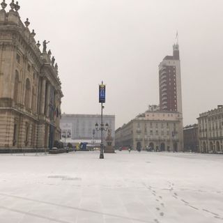 La prima neve dell'inverno su Torino