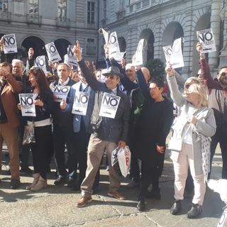 Ztl prolungata a Torino, il fronte del No in Comune: &quot;Il centro rischia di desertificarsi: pronti al referendum&quot;