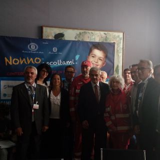 &quot;Nonno Ascoltami&quot;: a Torino e Cuneo controlli gratis dell'udito in piazza