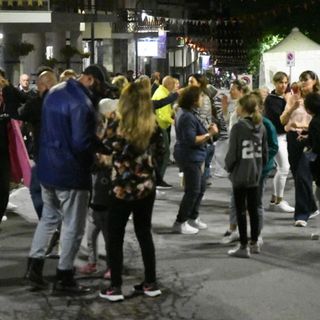 Bardonecchia si gode la Notte Bianca: musica e cocktail tour in via Medail - Foto Gian Spagnolo