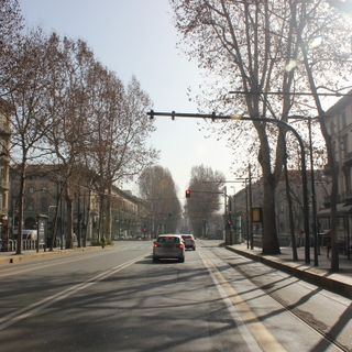 T-Red, &quot;piovono multe&quot; per il superamento della linea d'arresto e il non rispetto della svolta: sono 124mila
