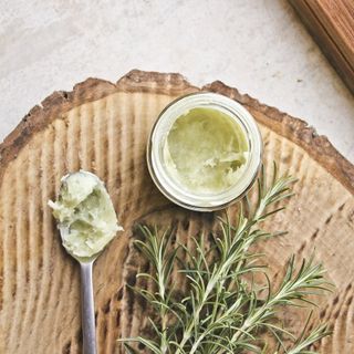 Capelli meravigliosi: rimedi naturali da provare