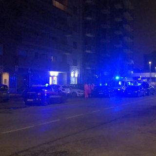 Tragedia a Collegno: 19enne litiga con il padre e lo uccide a coltellate