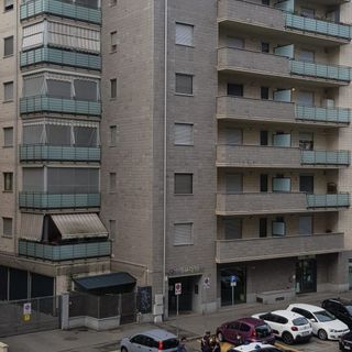 Uccise il padre per difendere la madre: perizia psichiatrica per il 18enne di Collegno