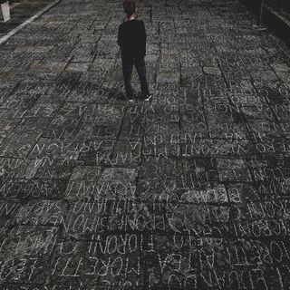 Opera Viva, Artista di Quartiere. La mappa italiana delle opere di 10 giovanissimi artisti coordinati da Alessandro Bulgini
