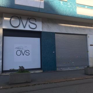 OVS in piazza Risorgimento