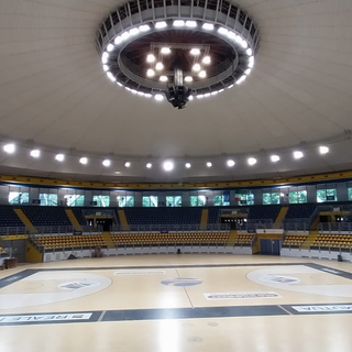Illuminazione del palazzetto dello sport di Torino