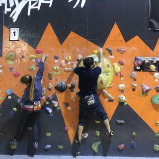 SASP di corso Tazzoli, tra innovazione e impegno sociale: quando l'arrampicata diventa l'alternativa dei giovani di borgo Cina