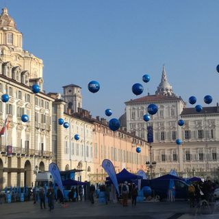 Palloncini blu in piazza Castello: UIL rilancia la battaglia contro le morti sul lavoro