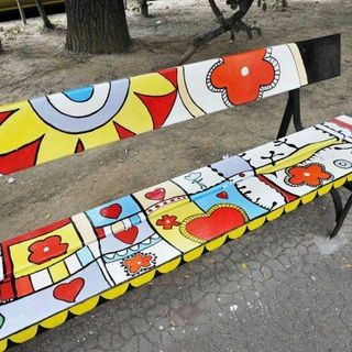 Borgo Campidoglio, un sabato con visita guidata per le Panchine d'Autore del MAU