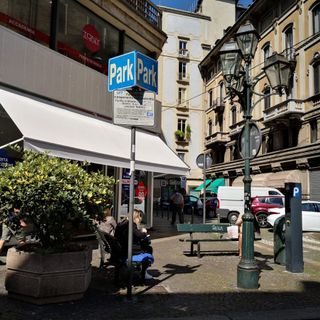 A Torino due panchine arcobaleno, il Pride scrive a Cirio: &quot;No a passi indietro nella lotta all'omo-transfobia&quot;